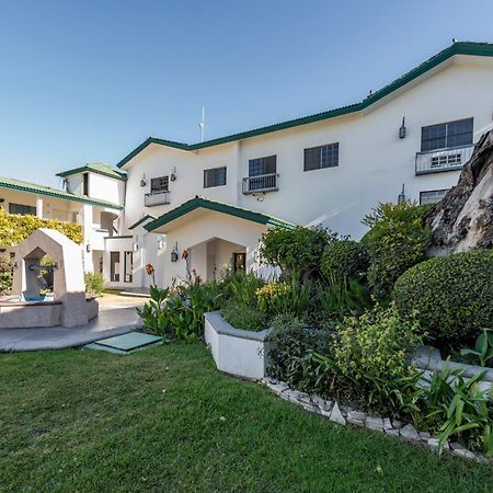 Quinta Dorada Hotel & Suites Сальтильо Экстерьер фото