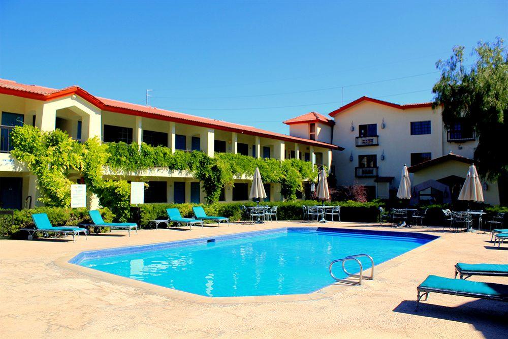 Quinta Dorada Hotel & Suites Сальтильо Экстерьер фото