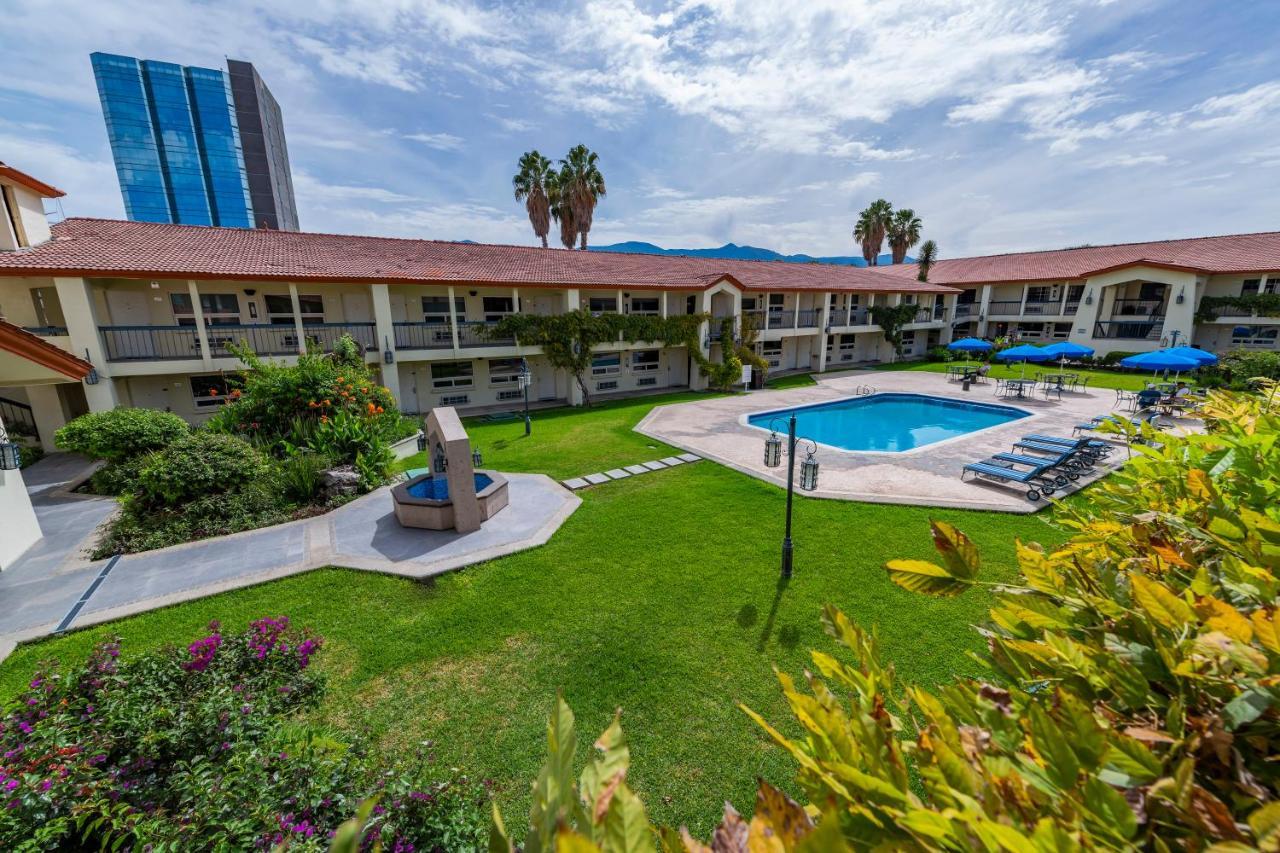 Quinta Dorada Hotel & Suites Сальтильо Экстерьер фото