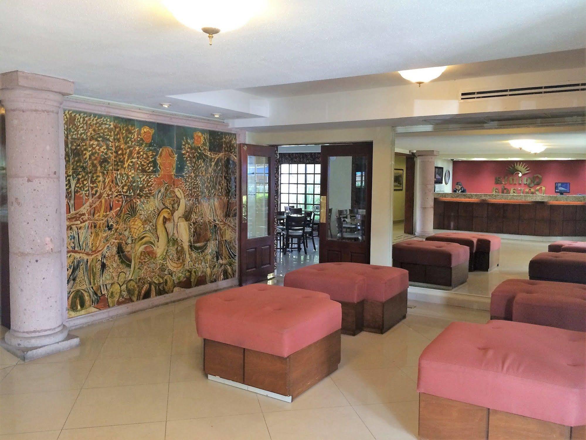 Quinta Dorada Hotel & Suites Сальтильо Экстерьер фото